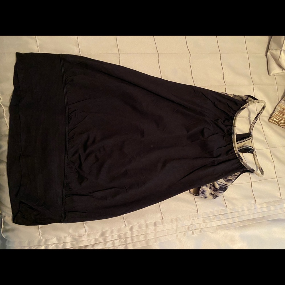 Lululemon tank top with attached sports bra